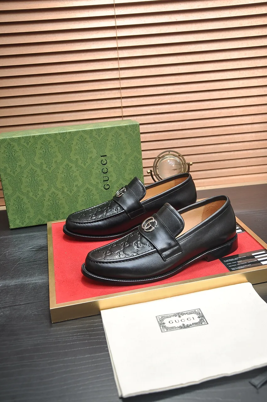 Men's men's shoes💰520💶【GUCCI】 (high-end Niuli) new model🍀Gucci* - top version Gucci classic casual leather shoes! It is made of imported original cowhide and has a comfortable first layer of cowhide lining! Original wear-resistant rubber outsole! High quality products! Code number 38-44!
